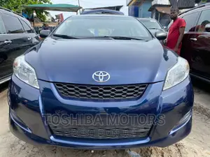 Toyota Matrix Hatchback FWD (1.8L 4cyl 5M) 2010 Blue