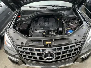 Mercedes-Benz M Class ML350 4dr SUV (3.5L 6cyl 7A) 2015 Black