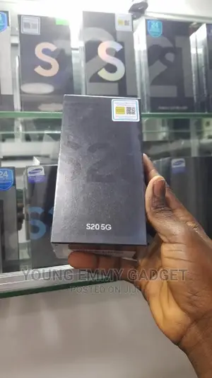 New Samsung Galaxy S20 128 GB Gray