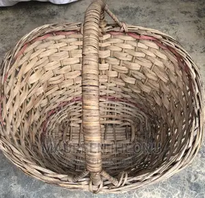 Hamper/Fruit Basket