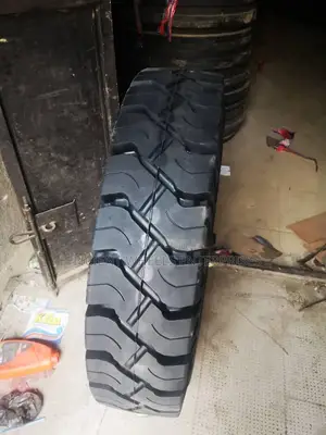 9.00-20 RIDAN Solid Tyre