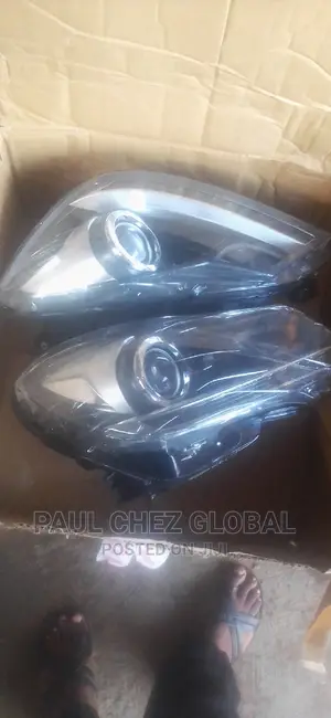 Head Light Mercedes Benz C300 (013) With Charger