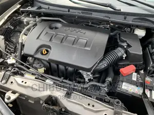 Toyota Corolla SE (1.8L 4cyl 6M) 2019 Brown
