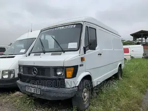 Mercedes-Benz T1/TN 1998 White