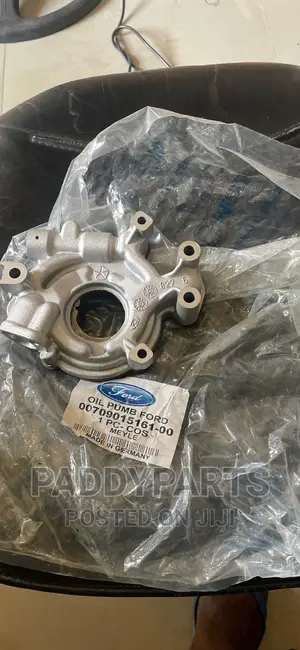 Chrysler Aspen Engine Oil Pump