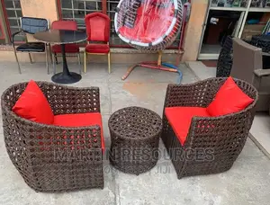 Restaurant Chairs With Center Table