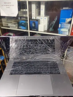 Laptop Apple MacBook 2018 16GB Intel Core I7 SSD 512GB