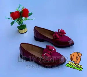 Bow Tie Stock Shoe