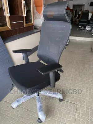 Mesh Office Swivel Chair With Headrest