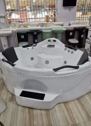 Double Luxury Round Seater Jacuzzi