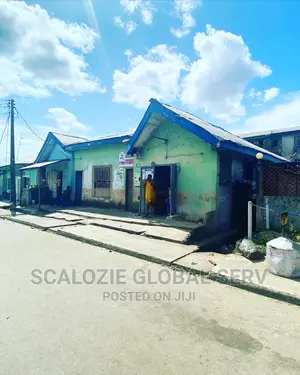 2 Nos 3 Bedroom, 1 Selfcon, 18 Single Rooms 2 Shops + Cofo