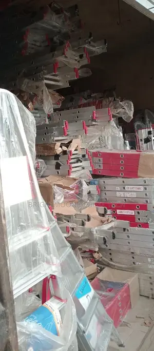 Fiberglass Extension Ladders