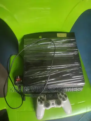 Hacked Ps4+Fifa24/Uk Used/10 Games Installed