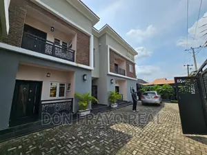 Luxury Service Apartment With Pool