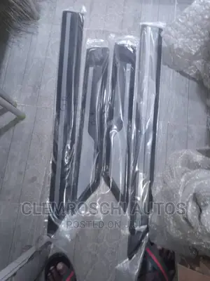 High Quality Certified New Door Chrome for Hilux GR 2023/024
