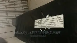 Apple Wired Keyboard