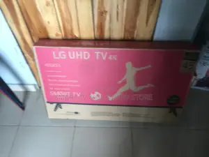 45inches LG With Screen Transitions TV