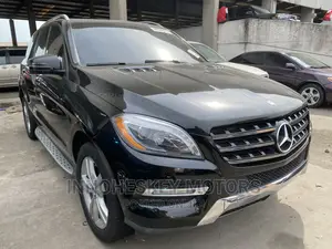 Mercedes-Benz M Class ML350 4MATIC 4dr SUV AWD (3.5L 6cyl 7A) 2015 Gray
