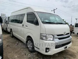 Toyota HiAce 2017 White