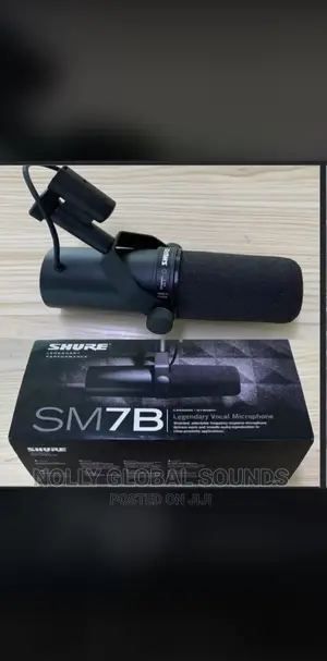 Shure SM7B Dynamic Vocal Studio Microphone