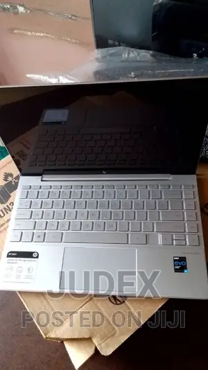 New Laptop HP Envy 14 8GB Intel Core I5 SSD 512GB