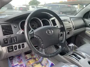 Toyota Tacoma PreRunner Regular Cab 2010 Gray
