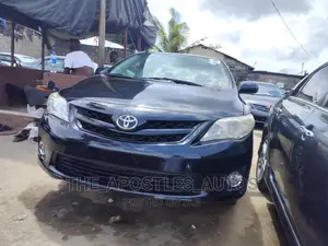 Toyota Corolla 2012 Black
