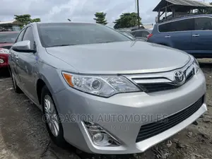 Toyota Camry LE 4dr Sedan (2.5L 4cyl 6A) 2012 Silver