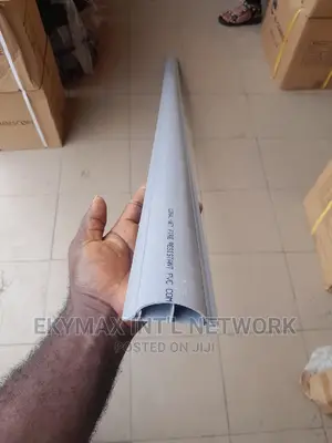 Floor Trunking 70x25mm