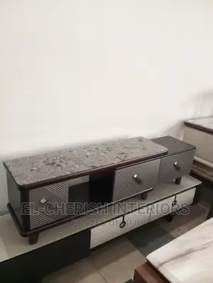 Classic Extendable Tv Stand