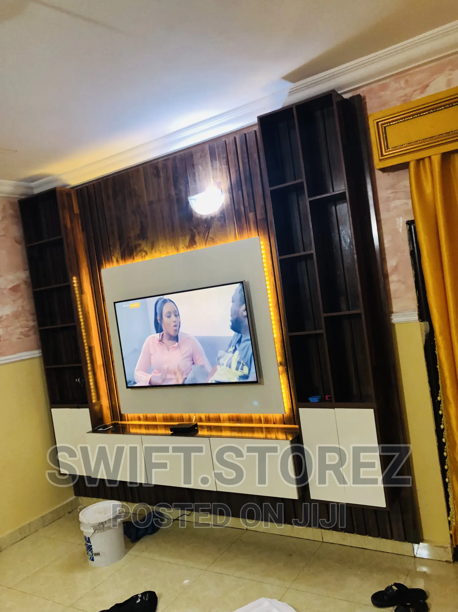 Swift Elegant Wall Panel