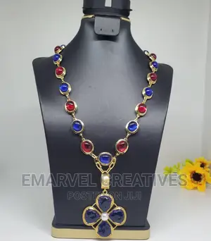 Unique Trending Neclake for Ladies