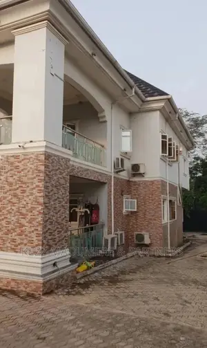 5bdrm Duplex in Aladinma, Prefab, for sale