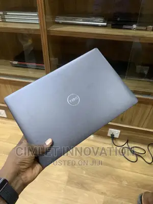 Laptop Dell Latitude 5400 16GB Intel Core I7 SSHD (Hybrid) 512GB
