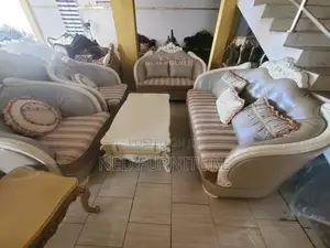 Standard Royale Sofa