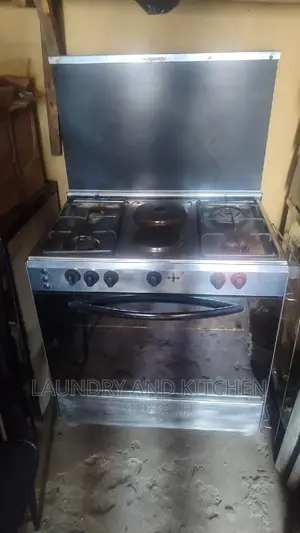 4 Bonner With Two Electric Bonner With Gas Oven and Gas Gril