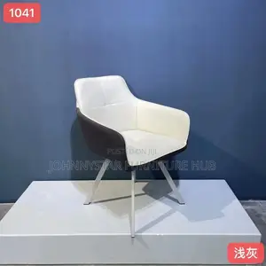 Italian Rotating Waiting Chairs