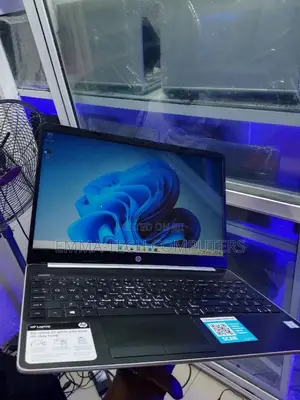 Laptop HP 15-da2933nia 8GB Intel Core i3 HDD 500GB