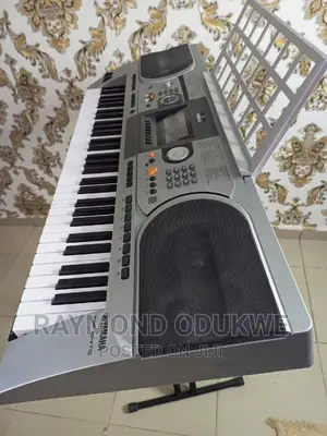 Yamaha Touch Sensitivity Split and Transpose Keyboard Piano