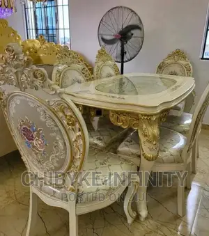 Quality Glass Top Contemporary Six Seaters Dinning Seat