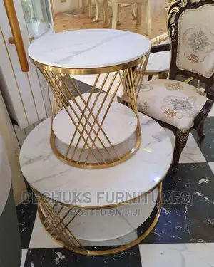 Quality Designed Marble Centre Table With 2 Side Stools