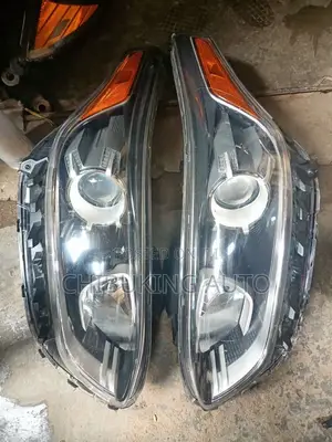 Headlamp and Back Light Kia Cerato 2017