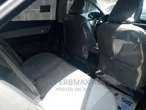 Toyota Corolla LE 4dr Sedan (1.8L 4cyl CVT) 2016 Gray