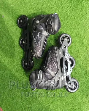 Adult Skate Shoe