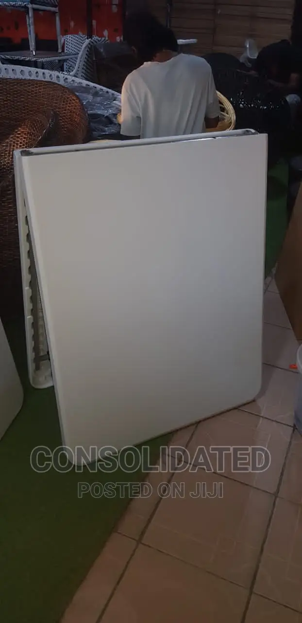 Foldable Plastic Rectangular Table