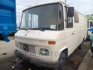Mercedes-Benz Tourismo 2005 White