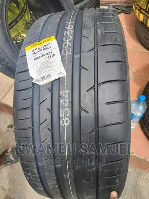 295/40r21 Dunlop Tyre