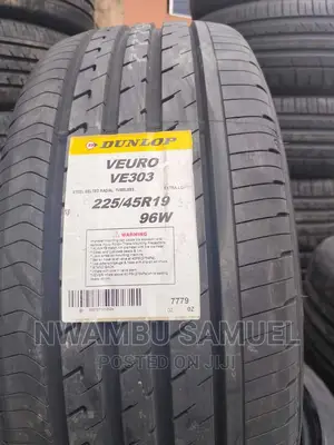 225/45r19 Dunlop Tyre