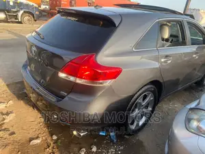 Toyota Venza V6 AWD 2011 Gray