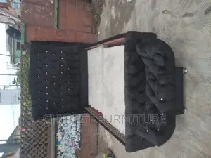 Quality 4.5by6 Upholstery Padded Bed Frame With One Footrest